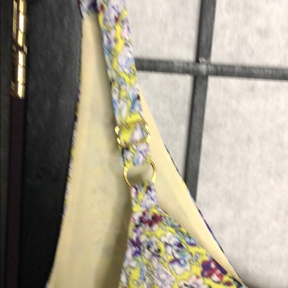 CABI SCATTER PRINT FLORAL CAMI Sz L - Picture 6 of 10